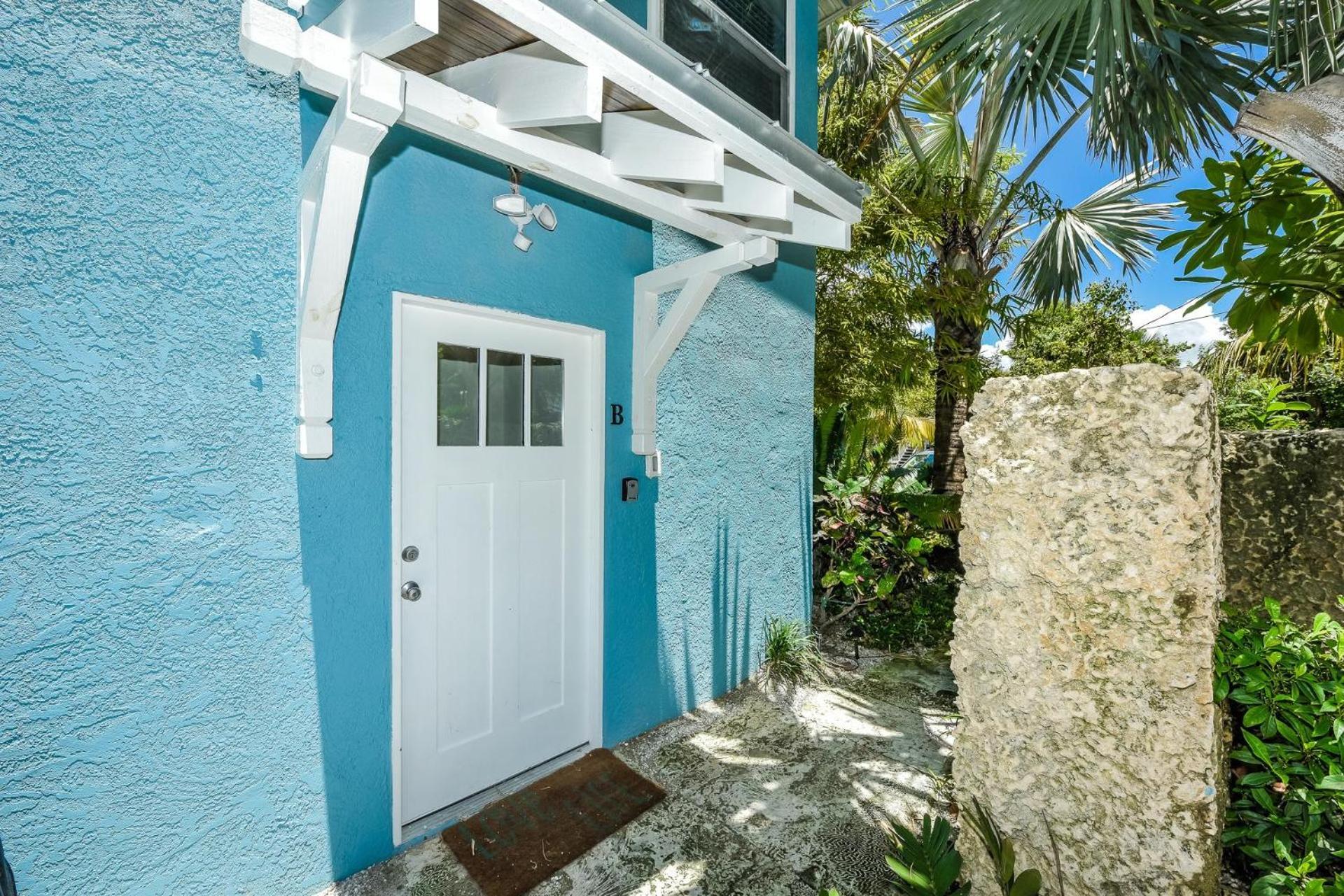 The Tiki Villa Holmes Beach Exterior photo